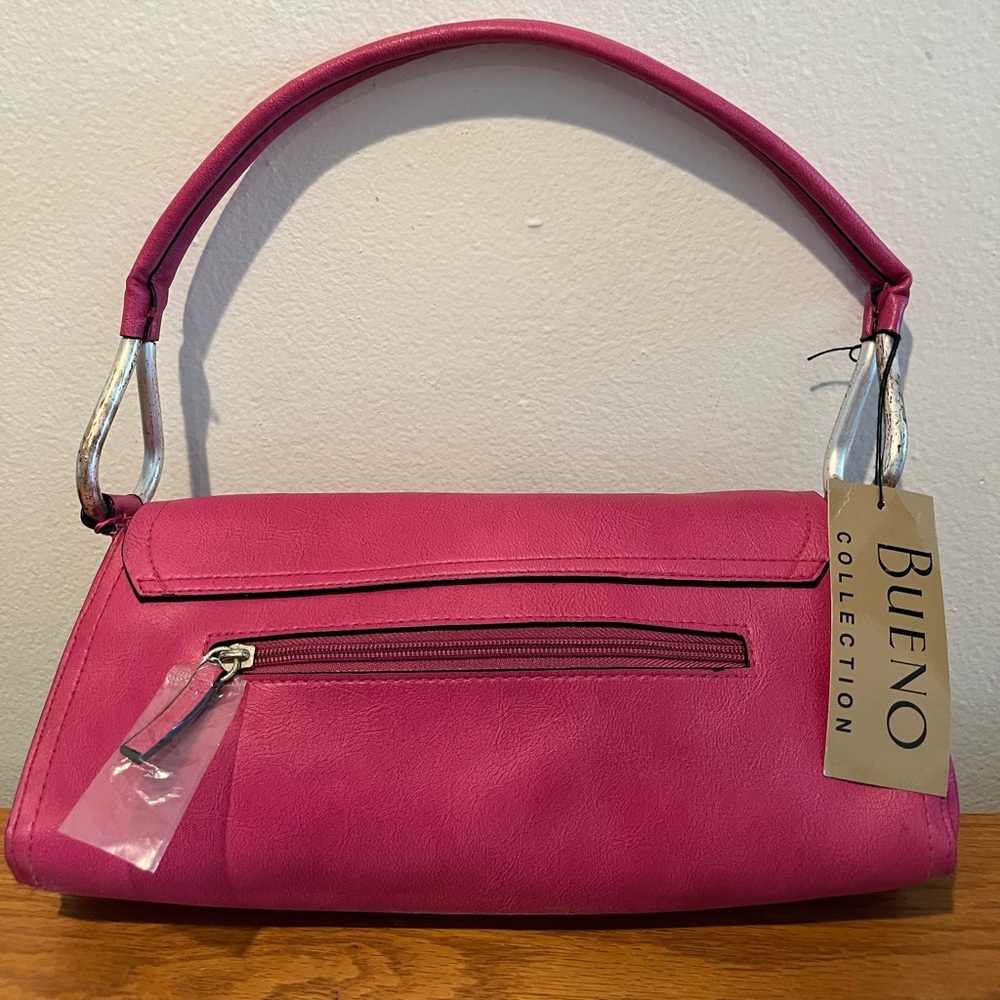 Women’s pink faux leather pocketbook